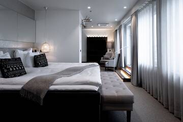Фото номера Полулюкс «Арктик» в пентхаусе с террасой Отель Lapland Hotels Bulevardi г. Хельсинки 10