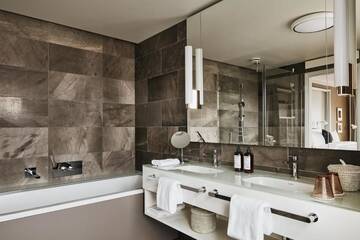Фото номера Номер Atelier с балконом Отель Hotel St. George Helsinki г. Хельсинки 5