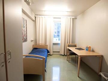 Фото номера Бюджетный одноместный номер с общей ванной комнатой Хостелы Eurohostel г. Хельсинки 3
