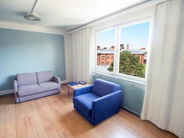 Фото номера Стандартный трехместный номер с общей ванной комнатой Хостелы Eurohostel г. Хельсинки 4