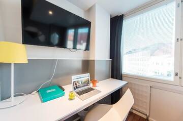 Фото номера Улучшенный номер-студио (для 2 взрослых) Апарт-отели Forenom Aparthotel Helsinki Kamppi - contactless check-in г. Хельсинки 8