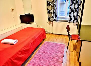 Фото номера Одноместный номер с общей ванной комнатой Хостелы Hostel Diana Park г. Хельсинки 5