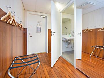 Фото номера Двухместный номер с 1 кроватью Отель Omena Hotel Helsinki City Centre г. Хельсинки 8