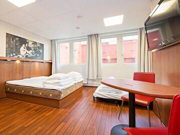 Фото номера Семейный номер Отель Omena Hotel Helsinki City Centre г. Хельсинки 9