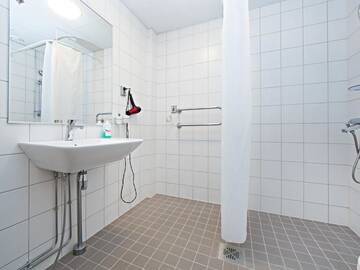 Фото номера Семейный номер Отель Omena Hotel Helsinki City Centre г. Хельсинки 12