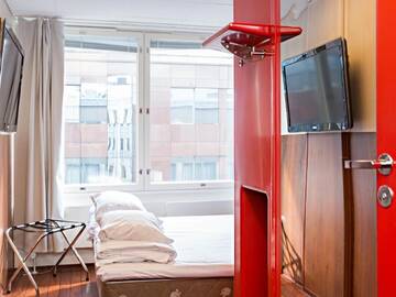 Фото номера Двухместный номер с 1 кроватью Отель Omena Hotel Helsinki Lönnrotinkatu г. Хельсинки 10