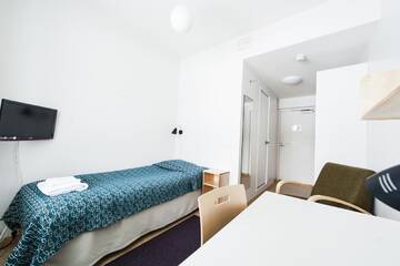 Фото номера Небольшой одноместный номер Апарт-отели Töölö Towers г. Хельсинки 3