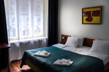 Фото номера Номер с кроватью размера «queen-size» Отель Hotel Midpoint Helsinki г. Хельсинки 7