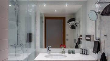 Фото номера Стандартный двухместный номер с 1 кроватью Отель Clarion Hotel Helsinki г. Хельсинки 6