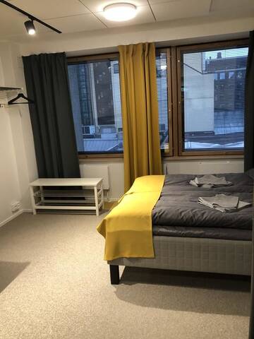 Фото номера Отдельный семейный номер с общей ванной комнатой Хостелы Aikatalo Mini Hotel Helsinki City Center г. Хельсинки 3