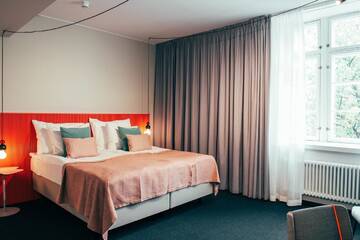 Фото номера Улучшенный номер Отель The Folks Hotel Konepaja г. Хельсинки 5