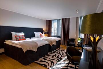 Фото номера Trendy, Larger Guest room, 2 Queen Отель Hotel U14, Autograph Collection г. Хельсинки 4