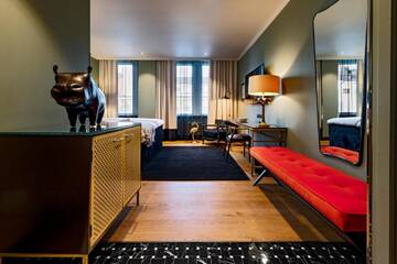 Фото номера Luxe, Deluxe Guest room, 1 King Отель Hotel U14, Autograph Collection г. Хельсинки 7