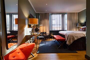 Фото номера Luxe, Deluxe Guest room, 1 King Отель Hotel U14, Autograph Collection г. Хельсинки 3