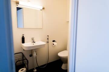 Фото номера Стандартный четырехместный номер Хостелы Myö Hostel г. Хельсинки 2