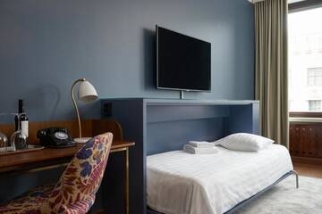 Фото номера Двухместный номер с 2 отдельными кроватями Отель Original Sokos Hotel Vaakuna Helsinki г. Хельсинки 7