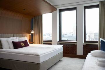 Фото номера Трехместный номер Отель Original Sokos Hotel Vaakuna Helsinki г. Хельсинки 7