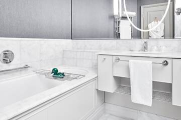 Фото номера Двухместный номер с 1 кроватью Отель Hotel Kämp г. Хельсинки 3