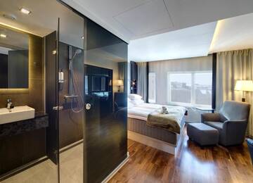 Фото номера Двухместный номер «Комфорт» GLO с 1 кроватью Отель GLO Hotel Art г. Хельсинки 12