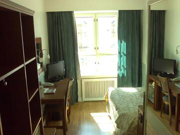 Фото номера Стандартный одноместный номер Отель Hotel Anna г. Хельсинки 4