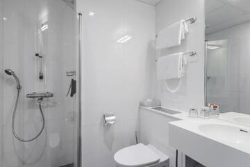 Фото номера Стандартный двухместный номер с 1 кроватью или 2 отдельными кроватями Отель Original Sokos Hotel Albert г. Хельсинки 23