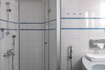 Фото номера Стандартный двухместный номер с 2 отдельными кроватями Отель Scandic Pasila г. Хельсинки 2