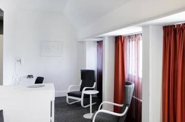 Фото номера Полулюкс с правом посещения лаунджа Отель Radisson Blu Plaza Hotel, Helsinki г. Хельсинки 10