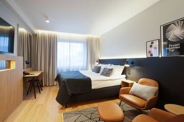 Фото номера Представительский номер с кроватью размера «king-size» Отель Holiday Inn Helsinki - Expo г. Хельсинки 4
