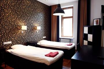 Фото номера Улучшенный двухместный номер с 2 отдельными кроватями Отель Hotel Finn г. Хельсинки 13
