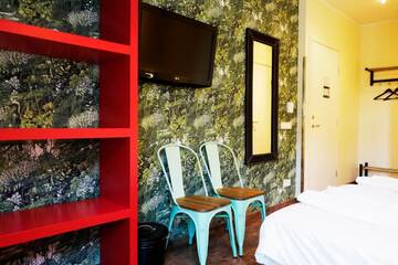 Фото номера Стандартный трехместный номер Отель Hotel Finn г. Хельсинки 9